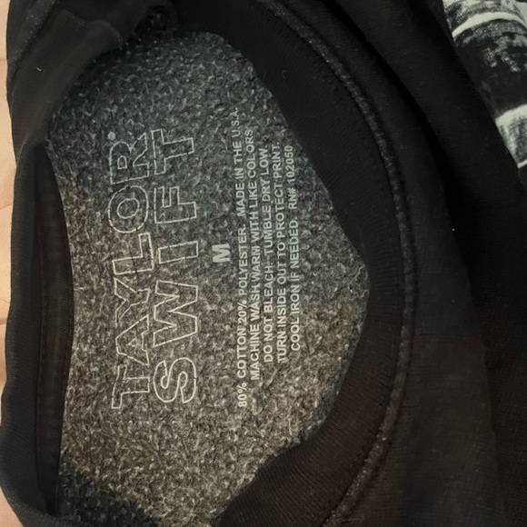 Taylor swift sweatshirt - Picture 5 of 5